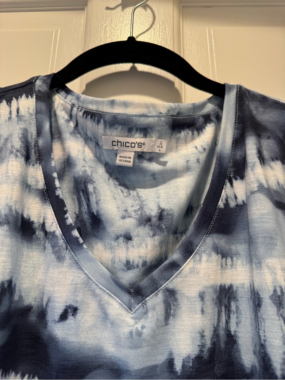 Chico's Navy and White Tie-Dye V-Neck Top